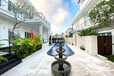 3 bedrooms Villa in Ungasan, Badung, Indonesia No. 12863