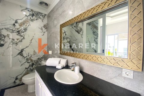 3 bedrooms Villa in Ungasan, Badung, Indonesia No. 12863 10