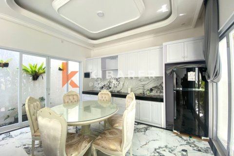 3 bedrooms Villa in Ungasan, Badung, Indonesia No. 12863 23