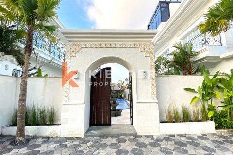 3 bedrooms Villa in Ungasan, Badung, Indonesia No. 12863 2