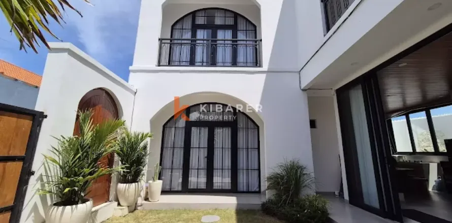 3 bedrooms Villa in Denpasar, Indonesia No. 12549
