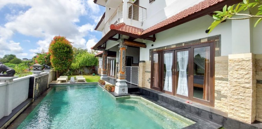 4 bedrooms Villa in South Kuta, Badung, Indonesia No. 11602