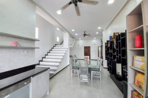 4 bedrooms Villa in South Kuta, Badung, Indonesia No. 11602 14