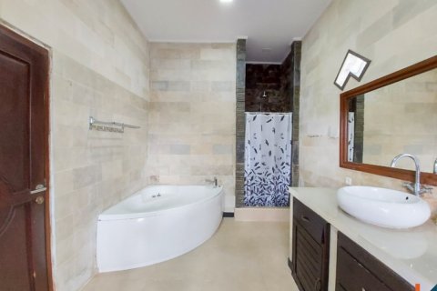 4 bedrooms Villa in South Kuta, Badung, Indonesia No. 11602 4