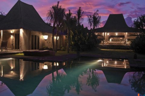 5 bedrooms Villa in Kerobokan, Badung, Indonesia No. 11619 8