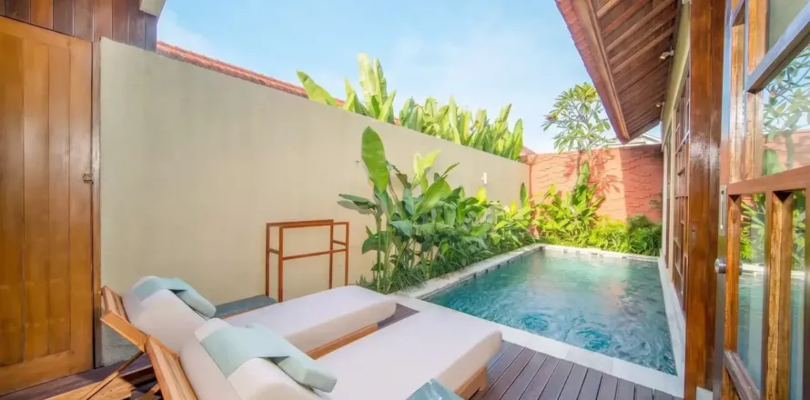 3 bedrooms Villa in Tibubeneng, Badung, Indonesia No. 11624