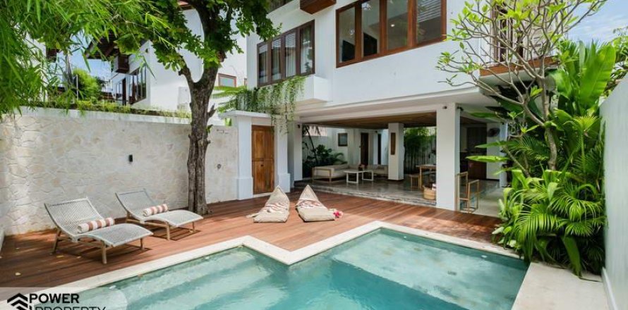 3 bedrooms Villa in South Kuta, Badung, Indonesia No. 9051