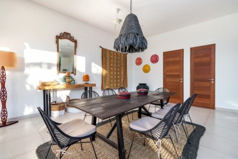 Вилла с 3 спальнями в Canggu, Бадунг, Индонезия № 1311 3