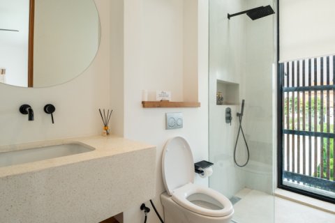4 bedrooms Villa in Canggu, Badung, Indonesia No. 13739 26