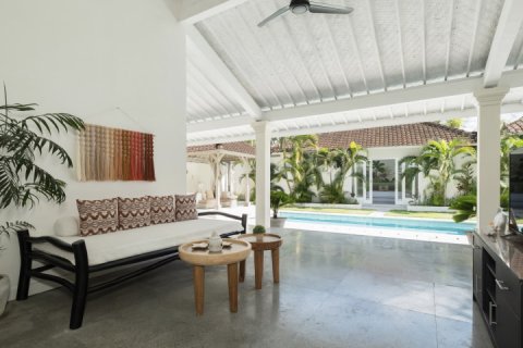 Вилла с 3 спальнями в Seminyak, Бадунг, Индонезия № 13734 12