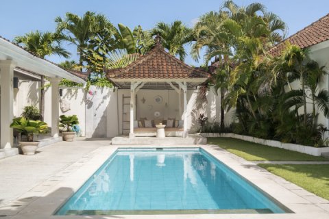 Вилла с 3 спальнями в Seminyak, Бадунг, Индонезия № 13734 2