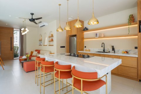 4 bedrooms Villa in Canggu, Badung, Indonesia No. 13740 17