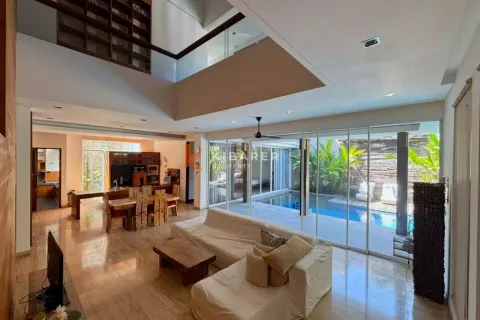 3 bedrooms Villa in Kerobokan, Badung, Indonesia No. 12264 3
