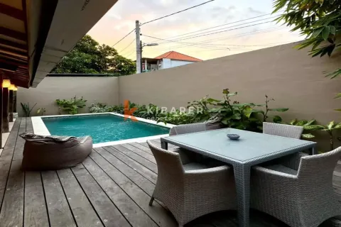 2 bedrooms Villa in Kerobokan, Badung, Indonesia No. 12265