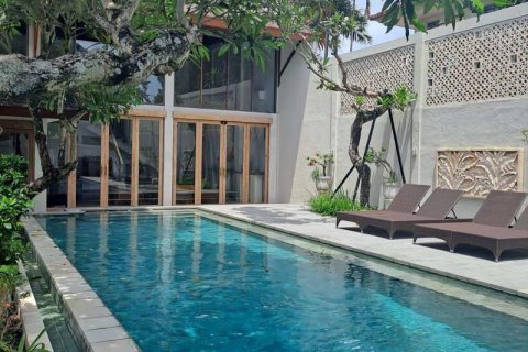 4 bedrooms Villa in Seminyak, Badung, Indonesia No. 8256 11
