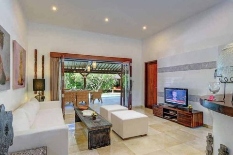 3 bedrooms Villa in Canggu, Badung, Indonesia No. 1823 2