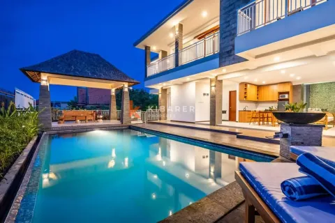 4 bedrooms Villa in Ungasan, Badung, Indonesia No. 11906