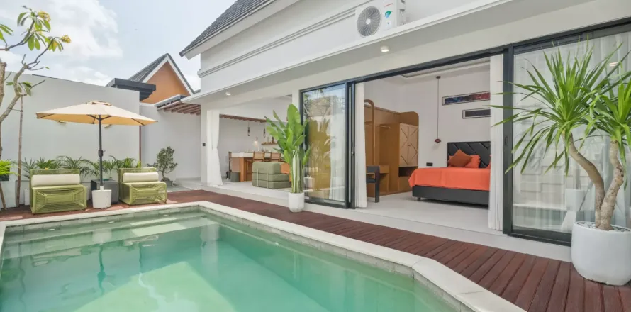 2 bedrooms Villa in Seminyak, Badung, Indonesia No. 10223