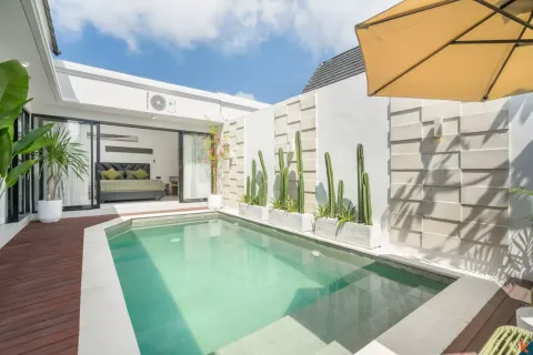2 bedrooms Villa in Seminyak, Badung, Indonesia No. 10223 2