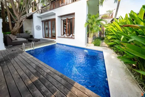 8 bedrooms Villa in Tibubeneng, Badung, Indonesia No. 10224 5