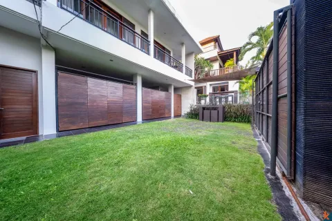 8 bedrooms Villa in Tibubeneng, Badung, Indonesia No. 10224 4