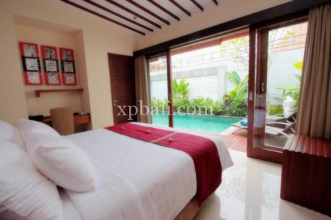 4 bedrooms Villa in Seminyak, Badung, Indonesia No. 530 10