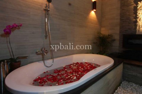 4 bedrooms Villa in Seminyak, Badung, Indonesia No. 530 21
