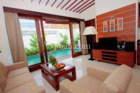 4 bedrooms Villa in Seminyak, Badung, Indonesia No. 530 11