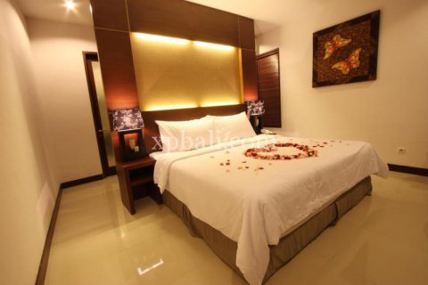 4 bedrooms Villa in Seminyak, Badung, Indonesia No. 530 5