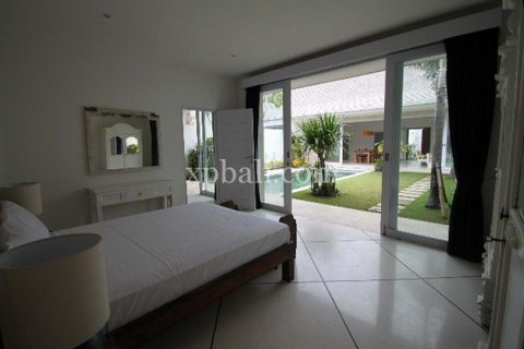 3 bedrooms Villa in Canggu, Badung, Indonesia No. 542 2