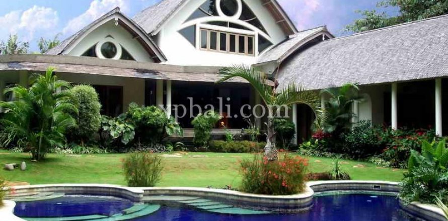 3 bedrooms Villa in Canggu, Badung, Indonesia No. 543