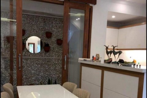 3 bedrooms Villa in Denpasar, Indonesia No. 236 10