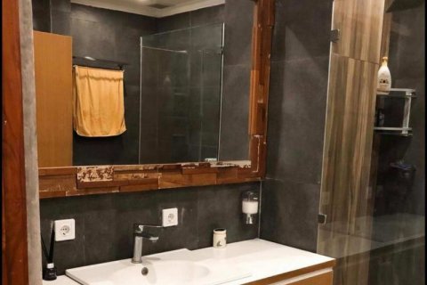 3 bedrooms Villa in Denpasar, Indonesia No. 236 16