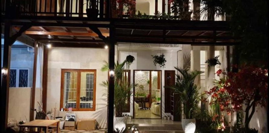 3 bedrooms Villa in Denpasar, Indonesia No. 236