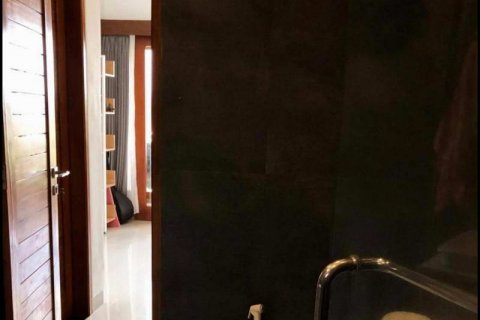 3 bedrooms Villa in Denpasar, Indonesia No. 236 19