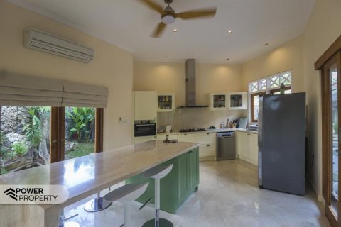 Вилла с 4 спальнями в Nusa Dua, Бадунг, Индонезия № 7049 21