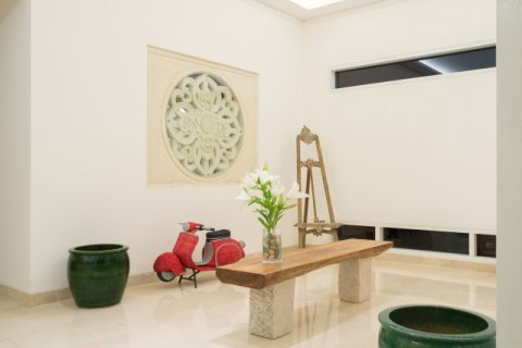 6 bedrooms Villa in South Kuta, Badung, Indonesia No. 662 13