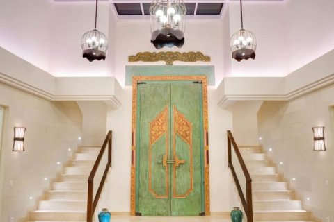 6 bedrooms Villa in South Kuta, Badung, Indonesia No. 662 15