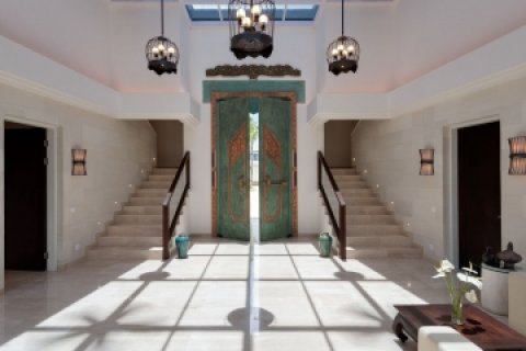 6 bedrooms Villa in South Kuta, Badung, Indonesia No. 662 16