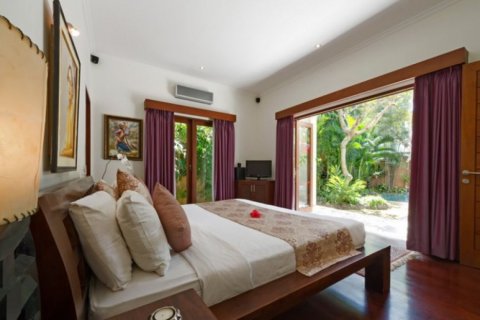 Вилла с 3 спальнями в Seminyak, Бадунг, Индонезия № 11382 3