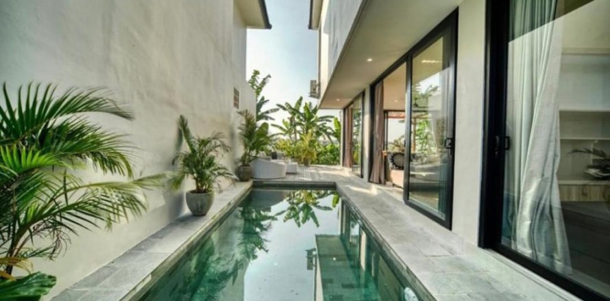 4 bedrooms Villa in Canggu, Badung, Indonesia No. 11381