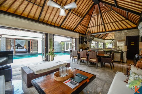 3 bedrooms Villa in Seminyak, Badung, Indonesia No. 11258 6