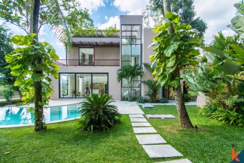 4 bedrooms Villa in Kediri, Indonesia No. 11187