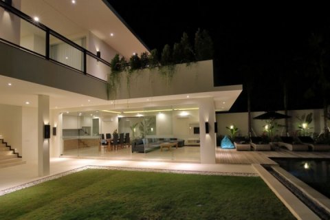 3 bedrooms Villa in Seminyak, Badung, Indonesia No. 1071 17