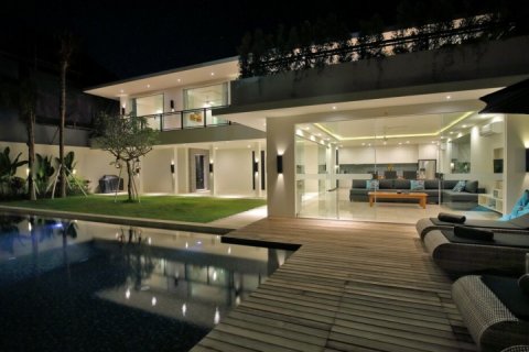 3 bedrooms Villa in Seminyak, Badung, Indonesia No. 1071 18