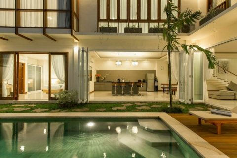 Вилла с 4 спальнями в Seminyak, Бадунг, Индонезия № 1067 10