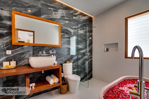 5 bedrooms Villa in Seminyak, Badung, Indonesia No. 6648 5
