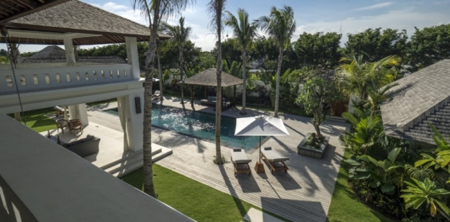 4 bedrooms Villa in Seminyak, Badung, Indonesia No. 732