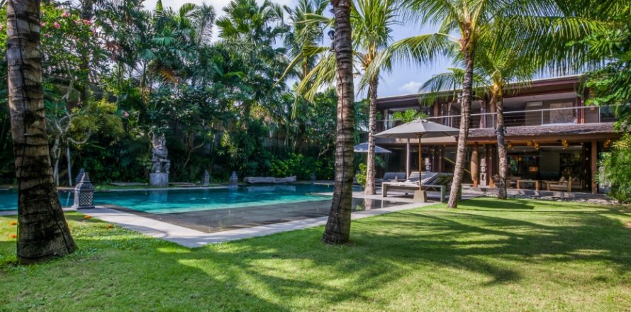 Вилла с 6 спальнями в Seminyak, Бадунг, Индонезия № 733
