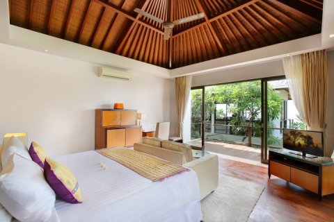 6 bedrooms Villa in South Kuta, Badung, Indonesia No. 649 14